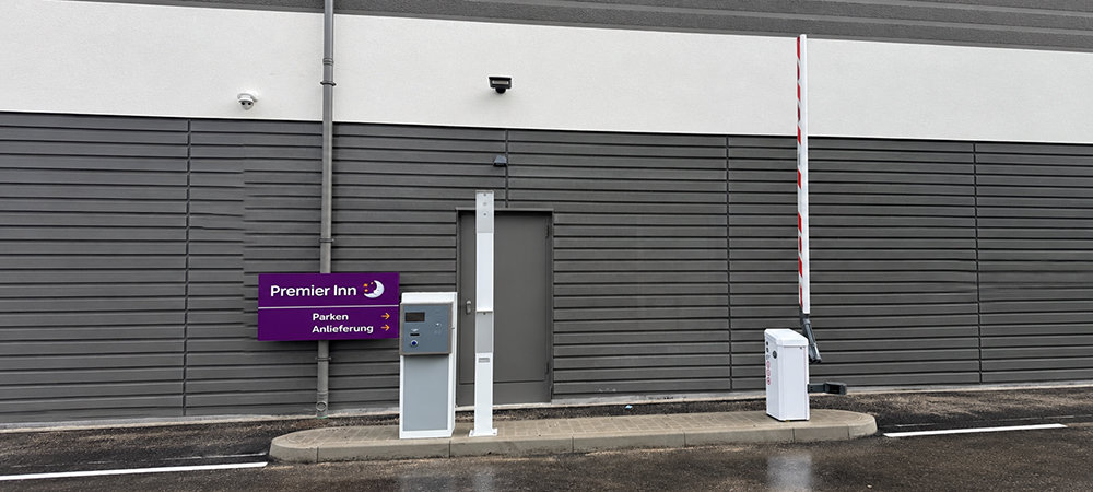 Zufahrts- Parksystem mit Schranke - Premier Inn Stuttgart-Zuffenhausen